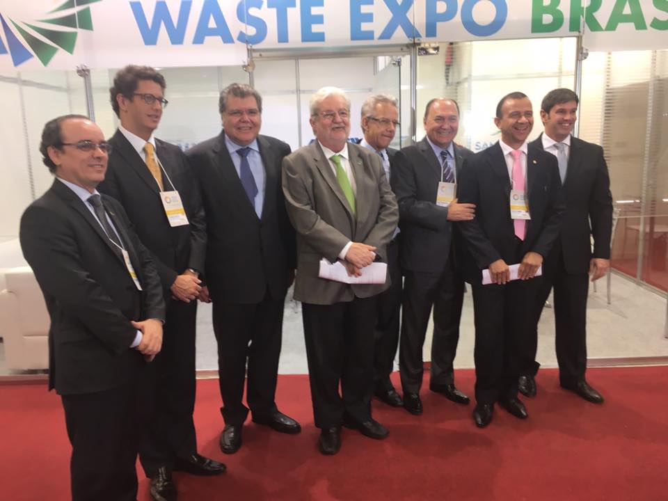 15135854_578540815667436_1695178978756414328_n