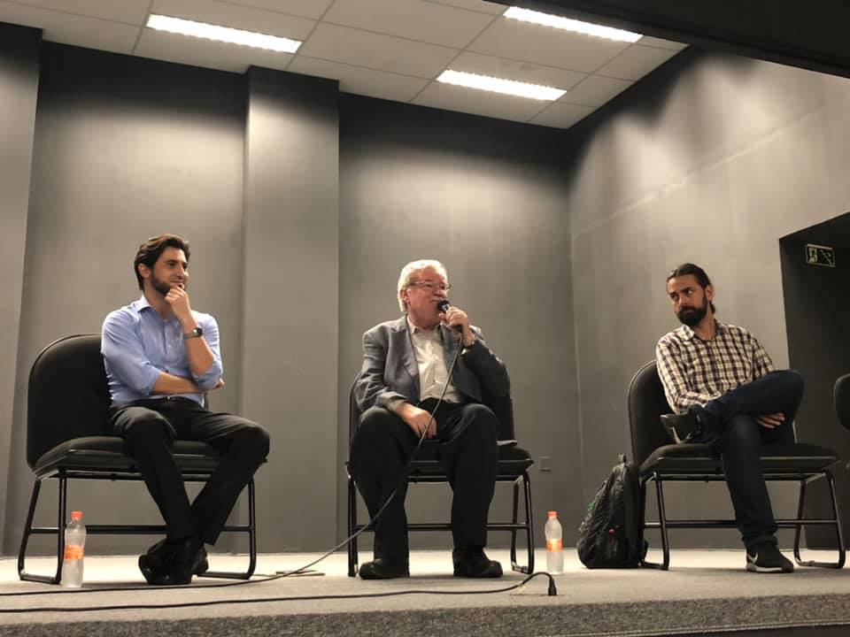 Mais de 300 jovens acompanharam palestra de Natalini sobre ditadura e democracia