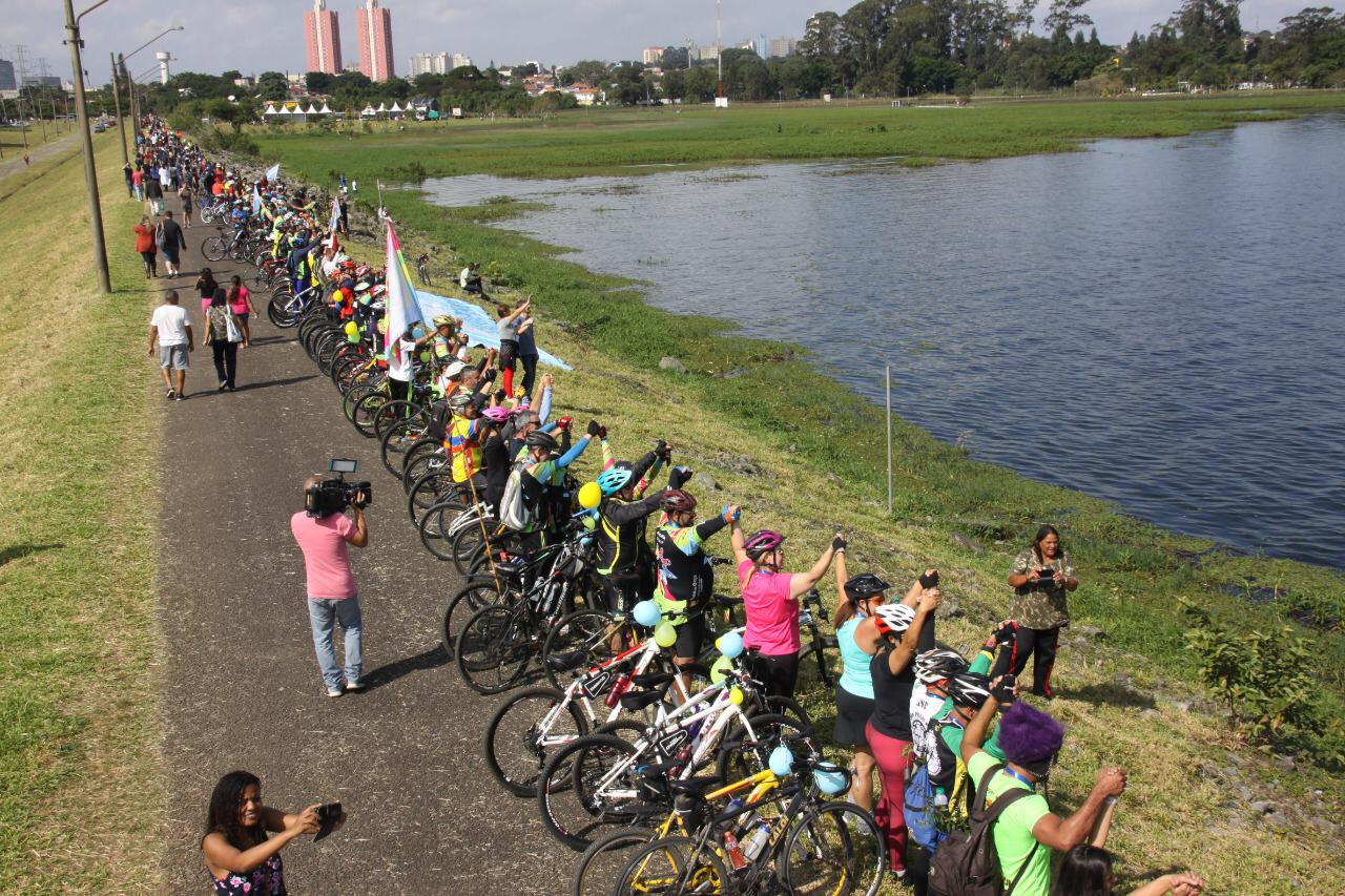 Abraço da Guarapiranga aborda o tema “Água é vida, e vida não se vende. Preservação já!”