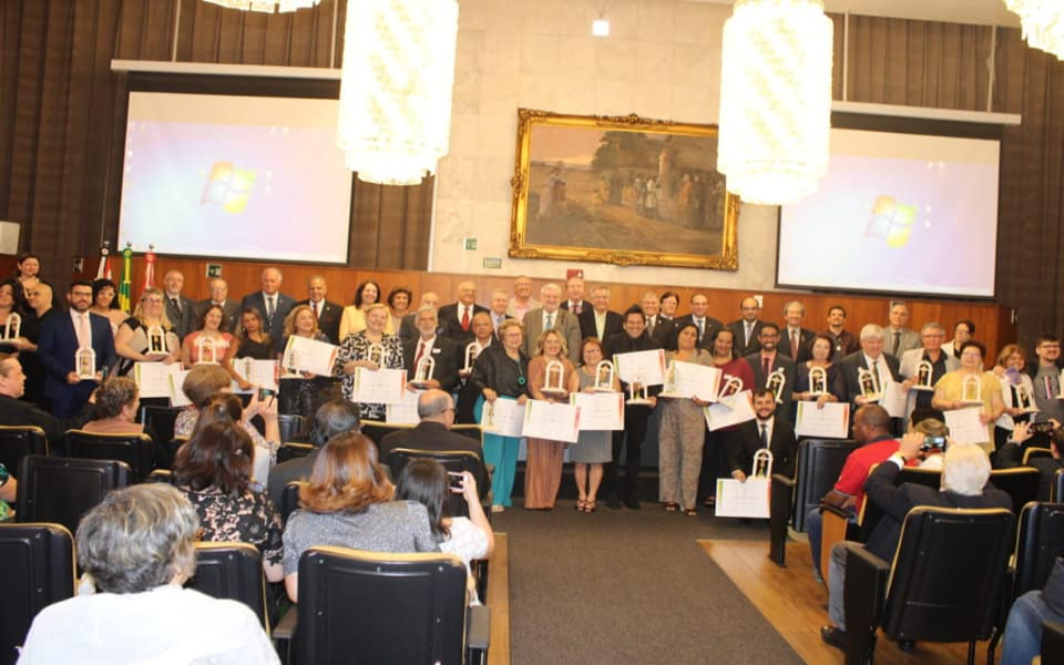 Marco da Paz comemora 19 anos com Sessão Solene e homenagem a professores